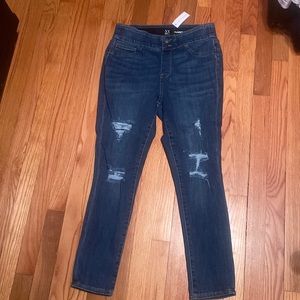 NY&C tummy-less pull-on jean - size M